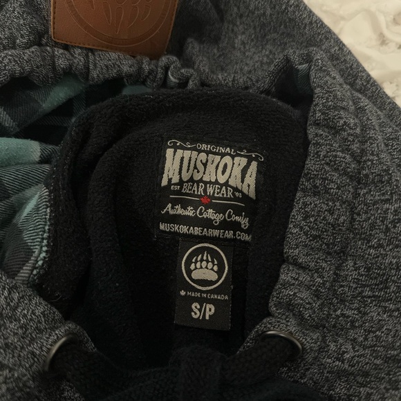 Muskoka Bear Wear hoodie - Picture 3 of 3